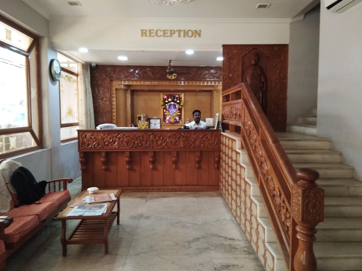 Hotel Sivamurugan Kanyakumari Exteriör bild